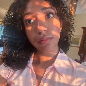 Meet your Posher, Andrea